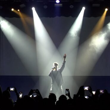 Lansări muzicale noi: single-uri și albume care domină începutul lui 2026