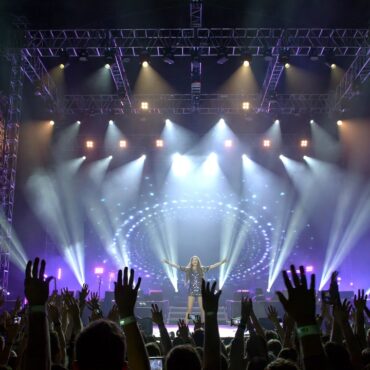 Cum a devenit „Up” de INNA un fenomen global